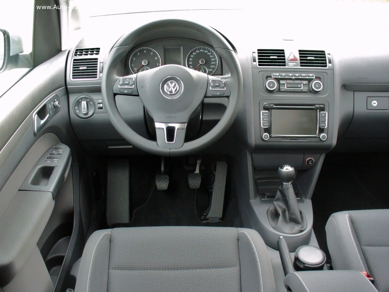 Volkswagen Touran 1.2 TSI (105 Hp)2010 - 2015 thumbnail 3