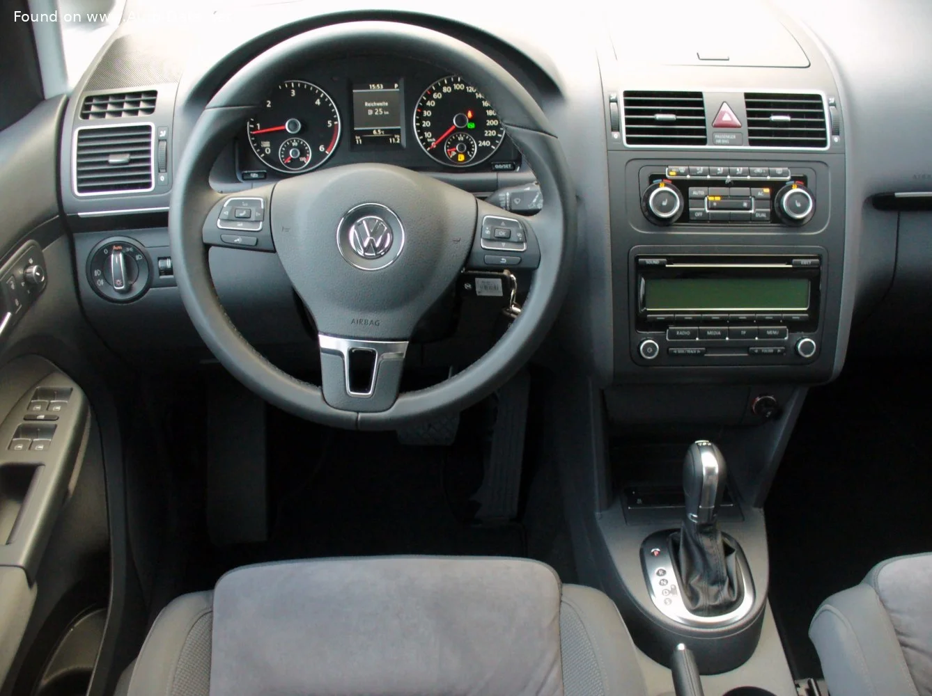 Volkswagen Touran 1.2 TSI (105 Hp)2010 - 2015 thumbnail 8