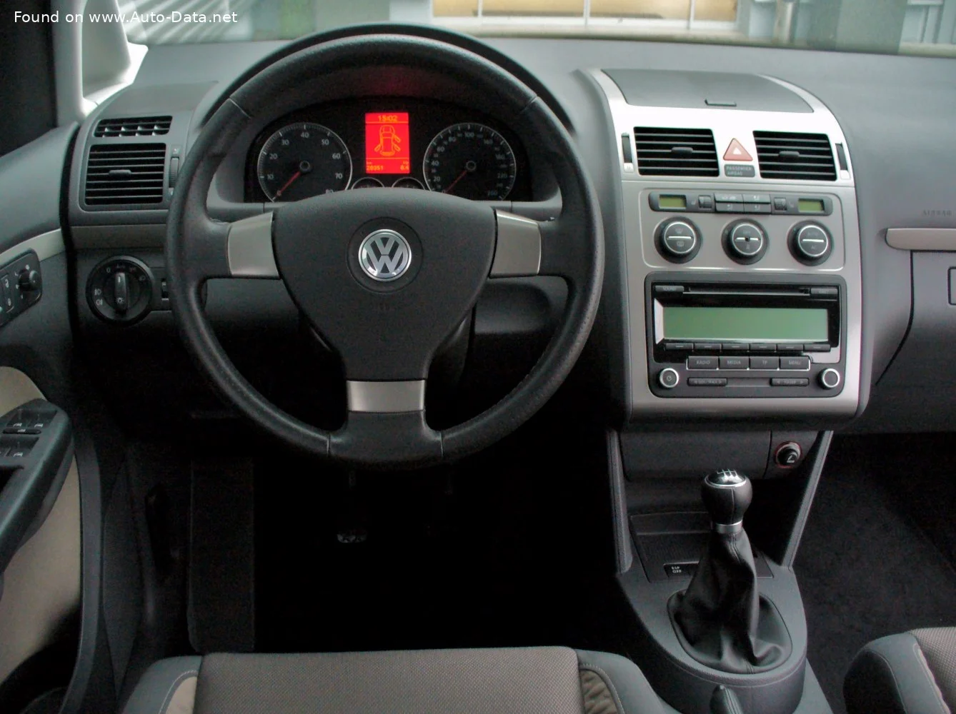 Volkswagen Touran 1.4 TSI (140 Hp)2007 - 2010 thumbnail 3