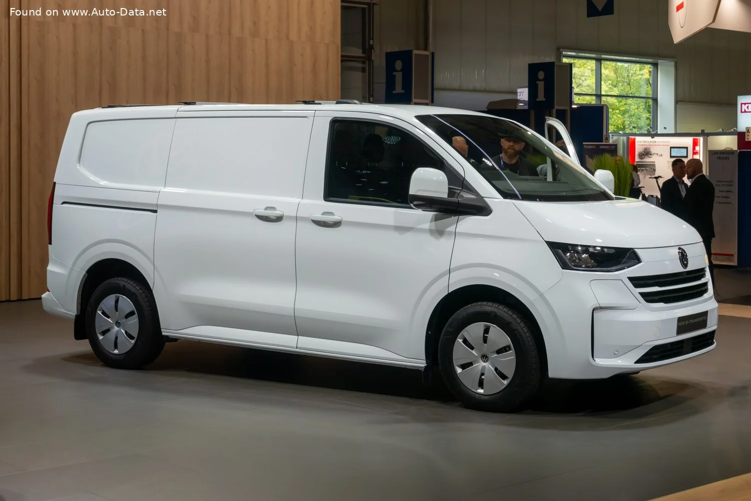 Volkswagen Transporter 2.0 TDI (110 Hp) L1H12024 - thumbnail 18