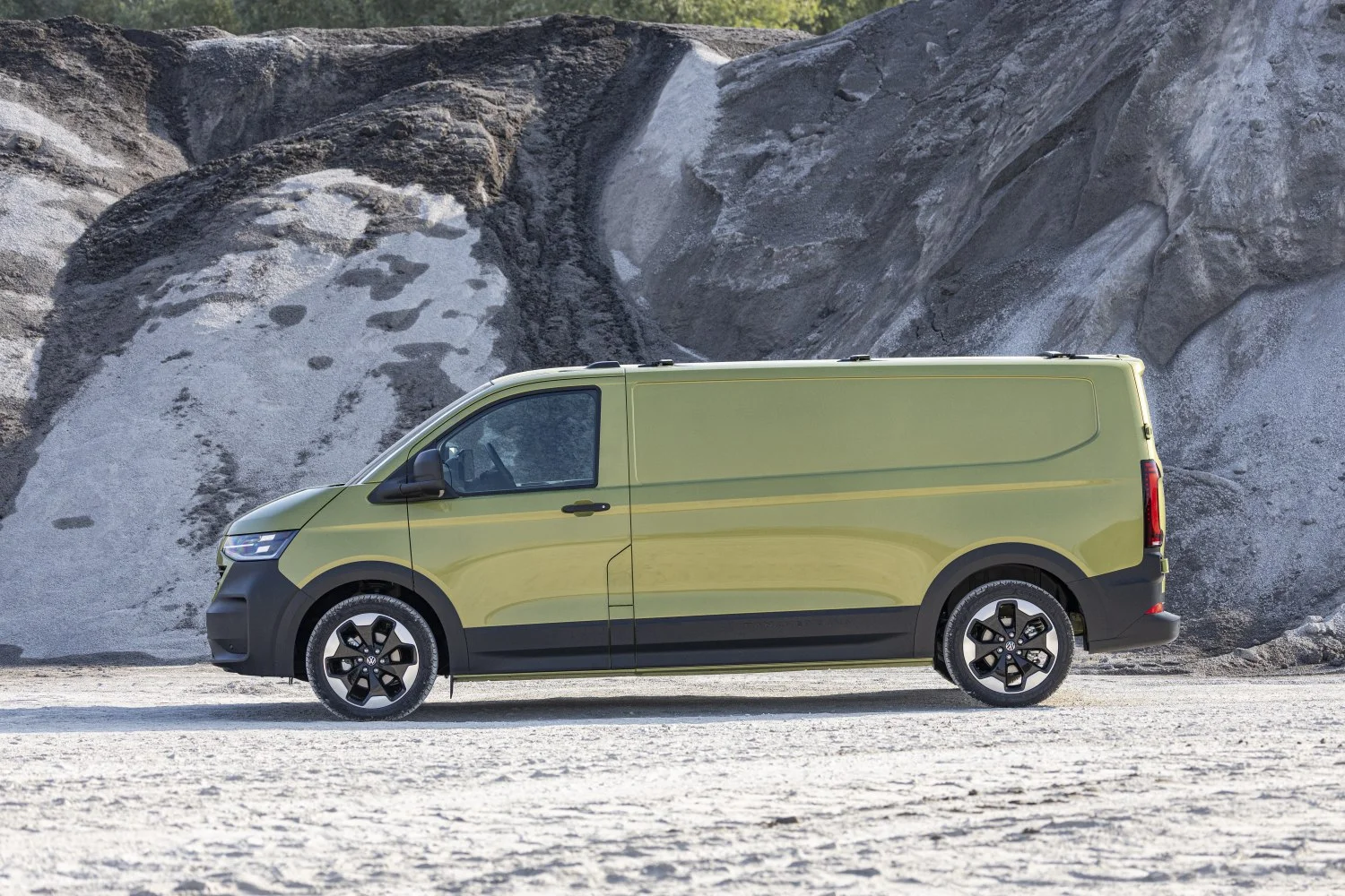 Volkswagen Transporter 2.0 TDI (110 Hp) L1H12024 - thumbnail 3