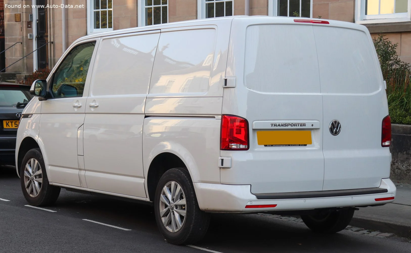 Volkswagen Transporter 2.0 TDI (110 Hp) L1H12019 - 2021 thumbnail 13