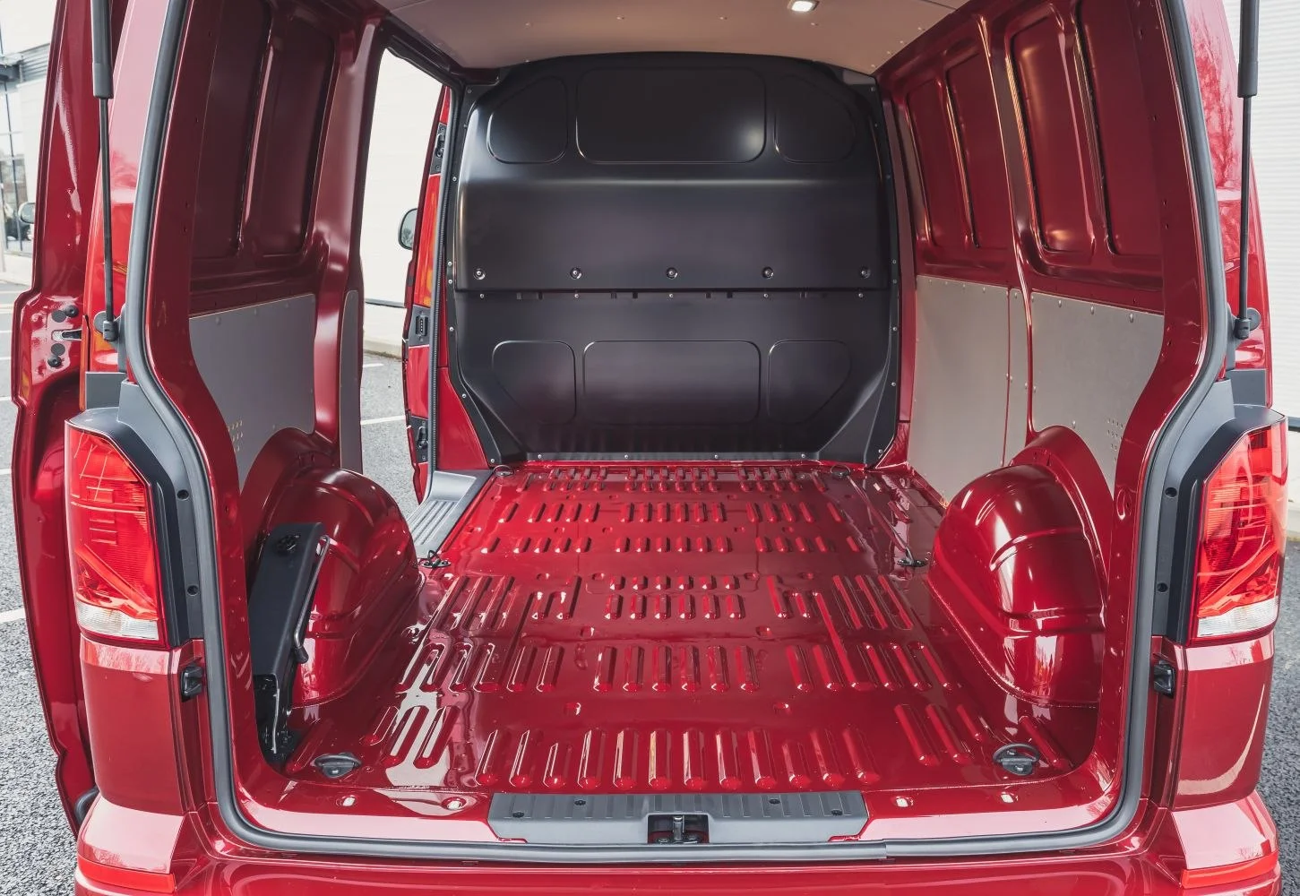 Volkswagen Transporter 2.0 TDI (110 Hp) L1H12019 - 2021 thumbnail 10