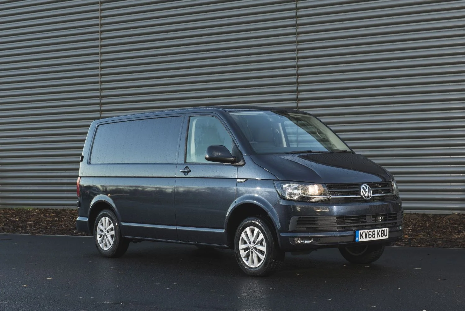 Volkswagen Transporter 2.0 TDI (102 Hp) BlueMotion L1H12018 - 2019 thumbnail 11