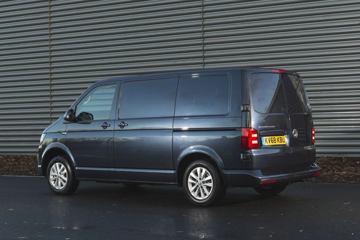 Volkswagen Transporter 2.0 TDI (102 Hp) BlueMotion L1H12018 - 2019 thumbnail 12