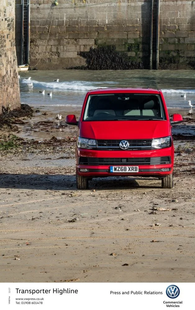 Volkswagen Transporter 2.0 TDI (102 Hp) BlueMotion L1H12018 - 2019 thumbnail 6