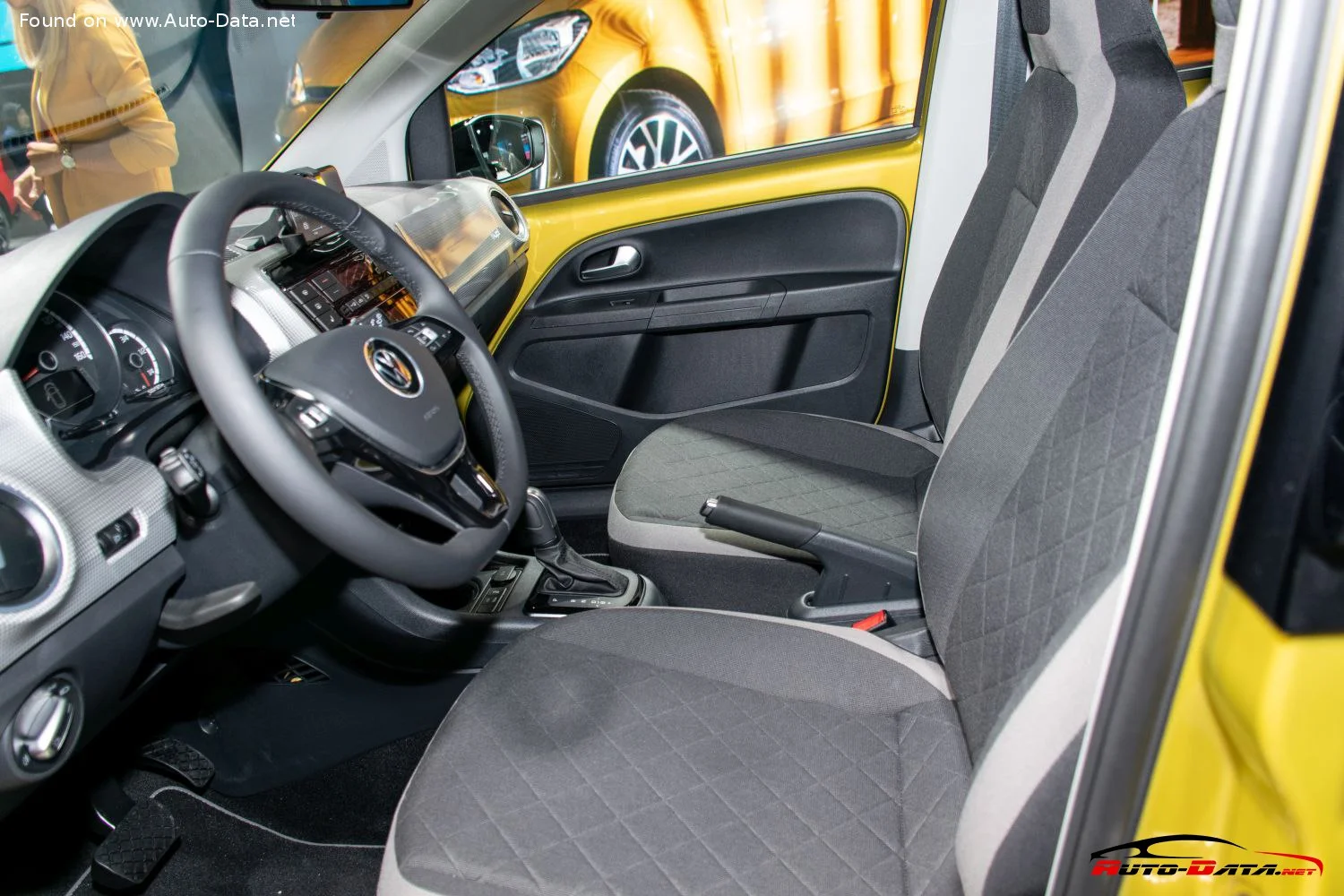 Volkswagen Up! 36.8 kWh (83 Hp)2019 - thumbnail 16