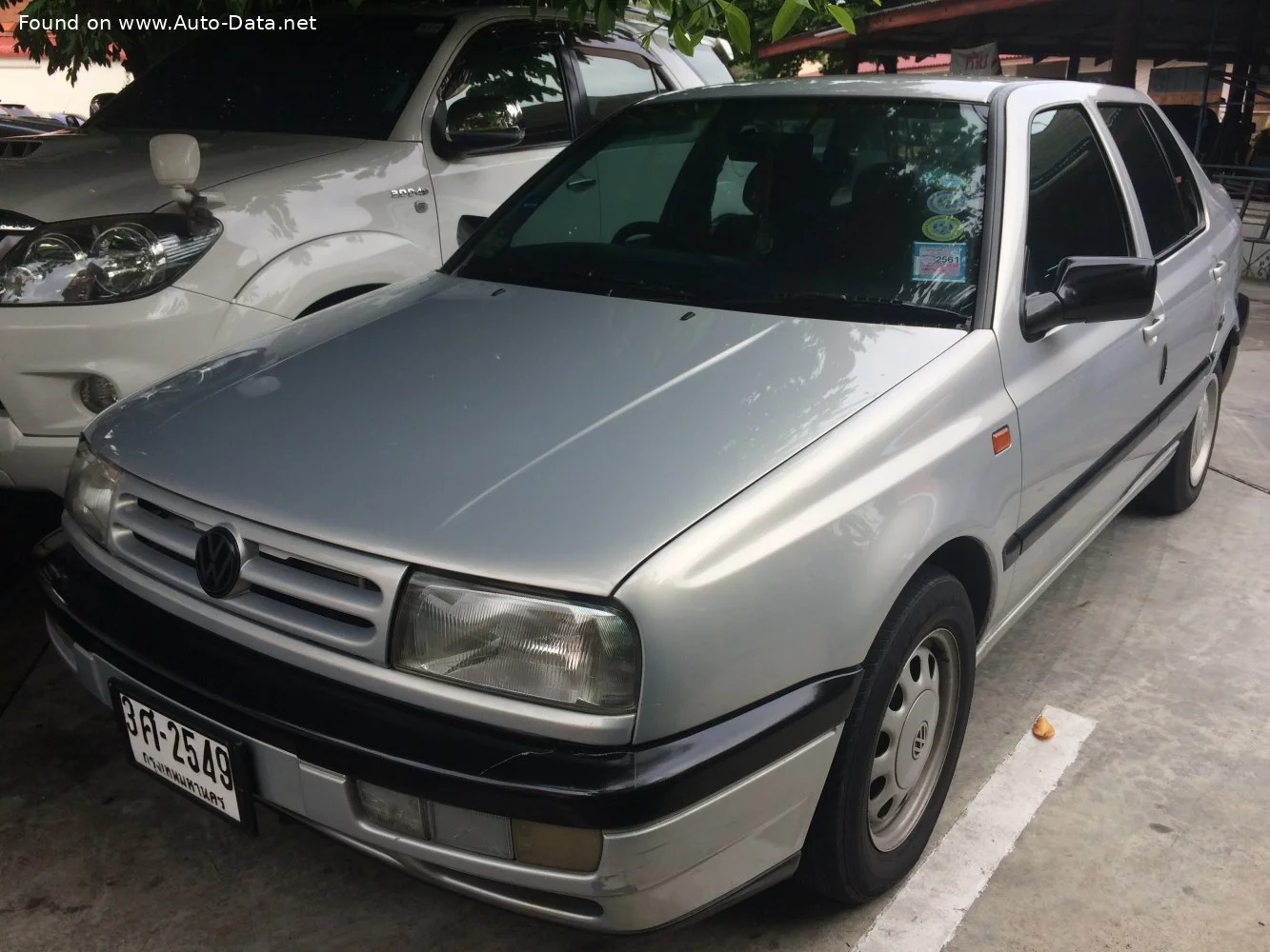 Volkswagen Vento 1.6 (101 Hp)1994 - 1998 thumbnail 3