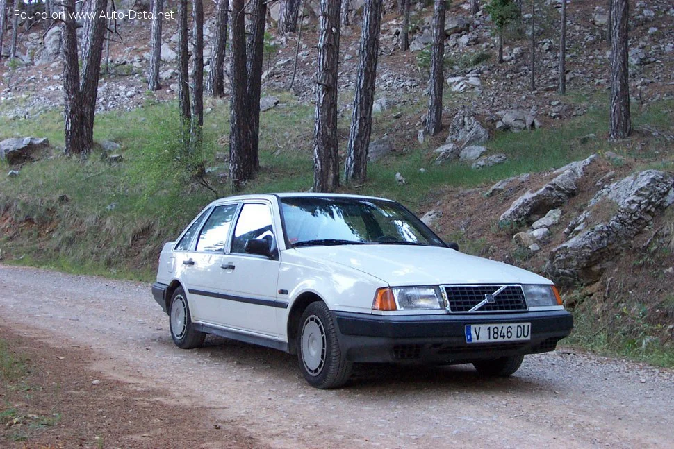 Volvo 440 K 1.6 i (82 Hp)1987 - 1993 thumbnail 3