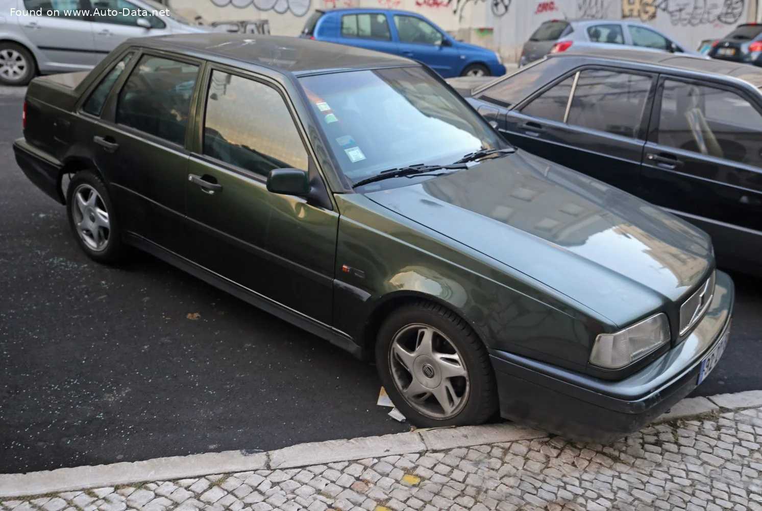 Volvo 460 L 1.6 (82 Hp)1993 - 1996 - 1