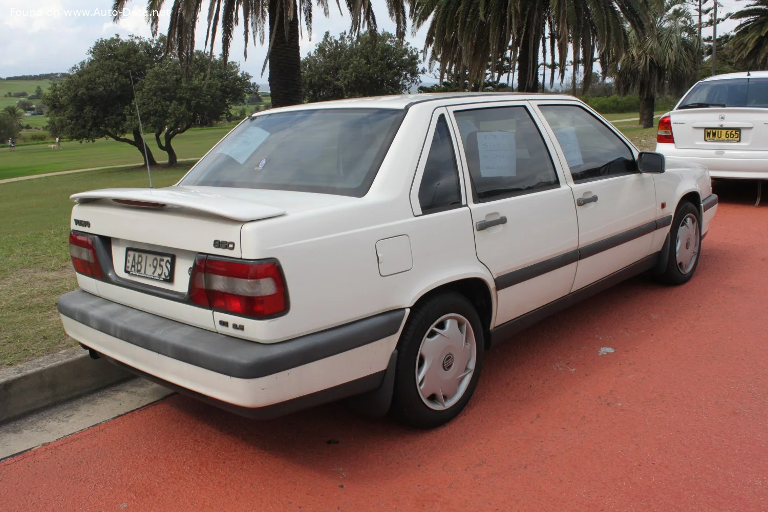 Volvo 850 2.0 10V (126 Hp)1993 - 1997 thumbnail 6