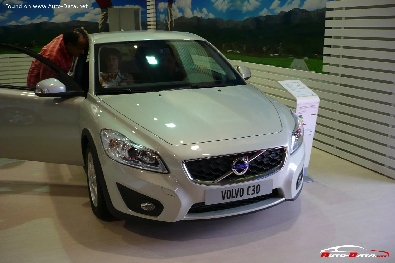Volvo C30 1.6 16V (100 Hp)2010 - 2013 thumbnail 7