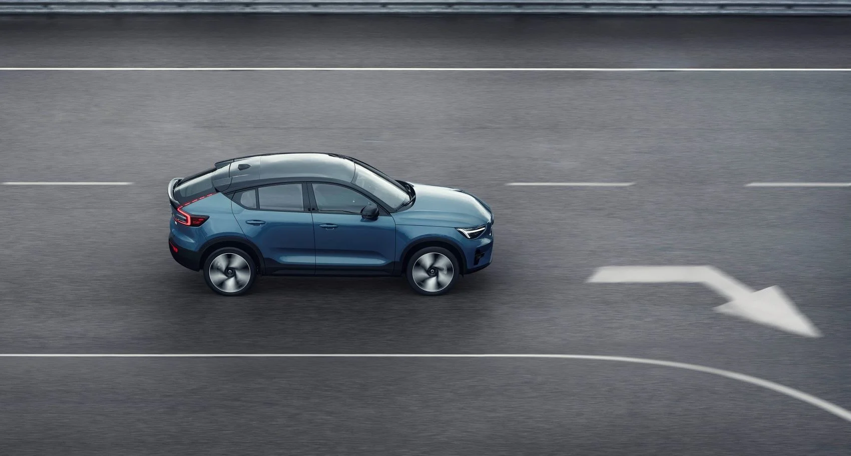 Volvo C40 69 kWh (231 Hp) Single Motor2022 - 2022 thumbnail 2