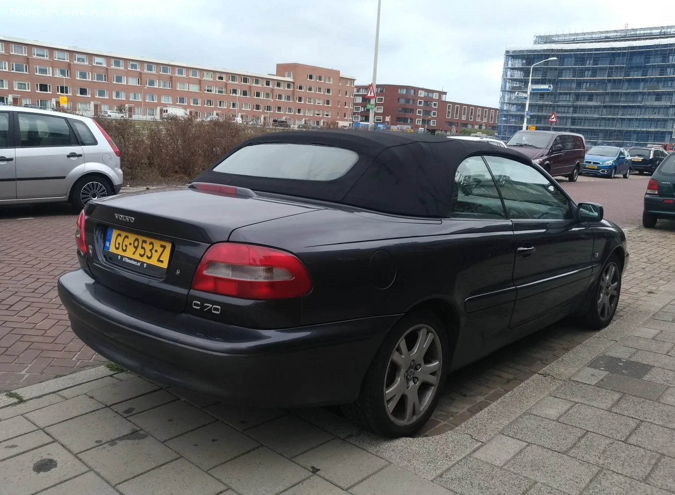 Volvo C70 2.0 20V (180 Hp)1997 - 2005 thumbnail 5