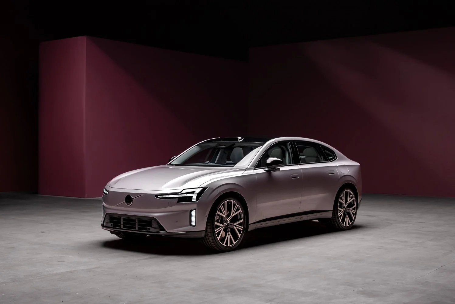 Volvo ES90 106 kWh (449 Hp) Twin Motor2025 - thumbnail 4