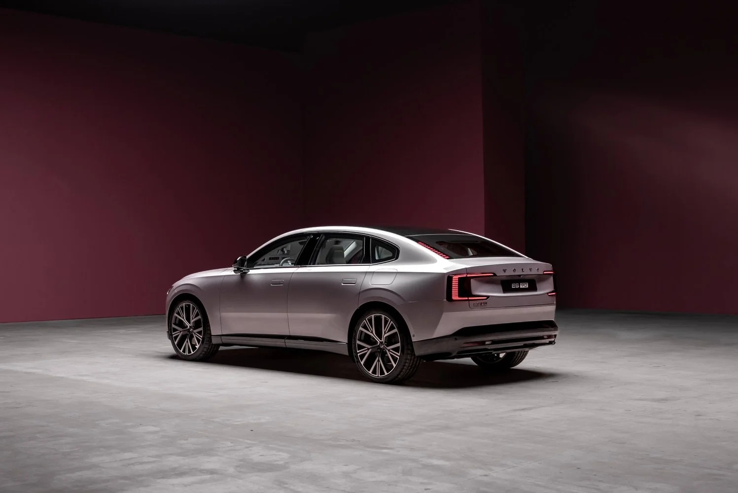 Volvo ES90 106 kWh (449 Hp) Twin Motor2025 - thumbnail 5