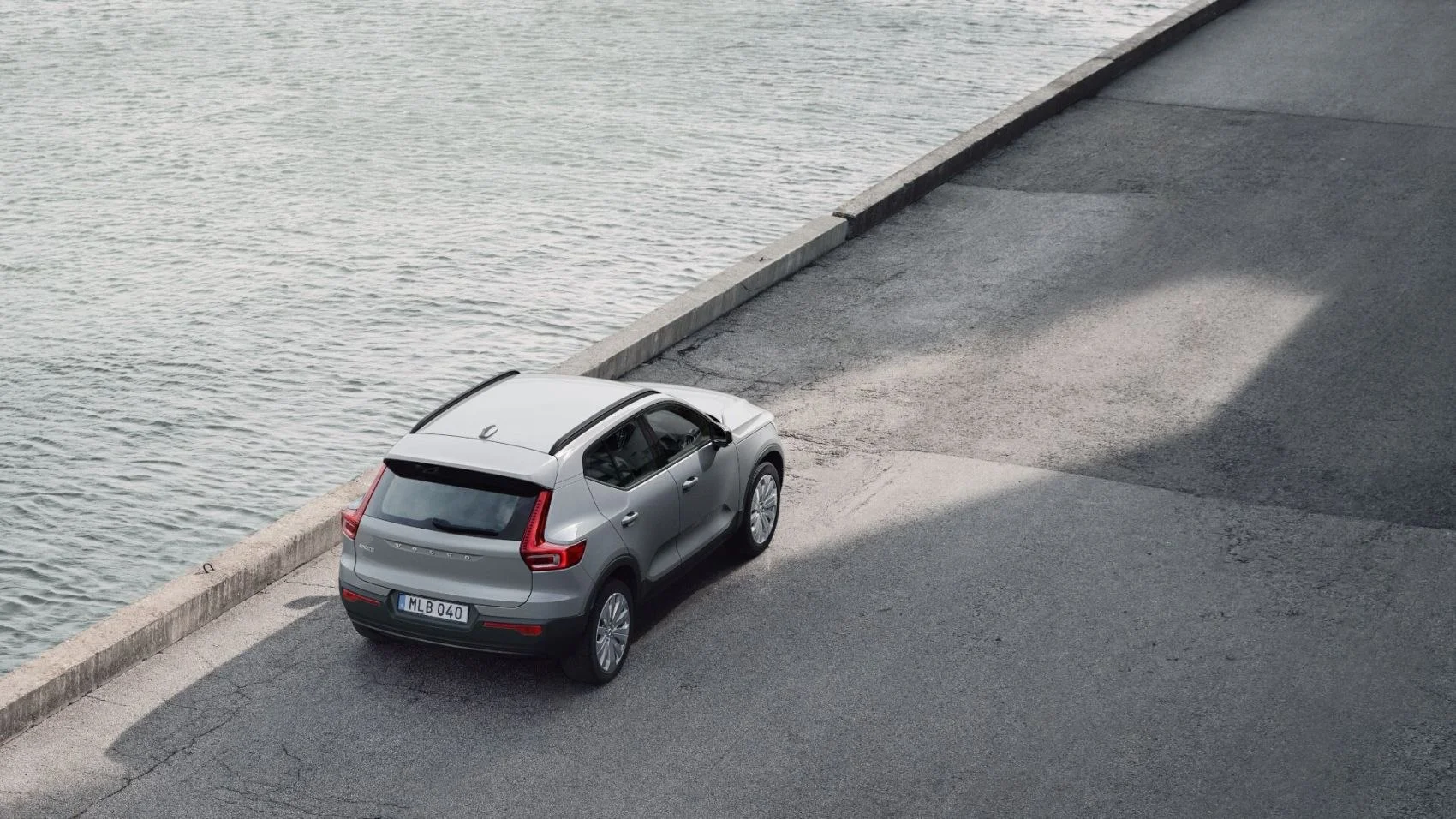 Volvo EX40 70 kWh (238 Hp) Single Motor2024 - thumbnail 8