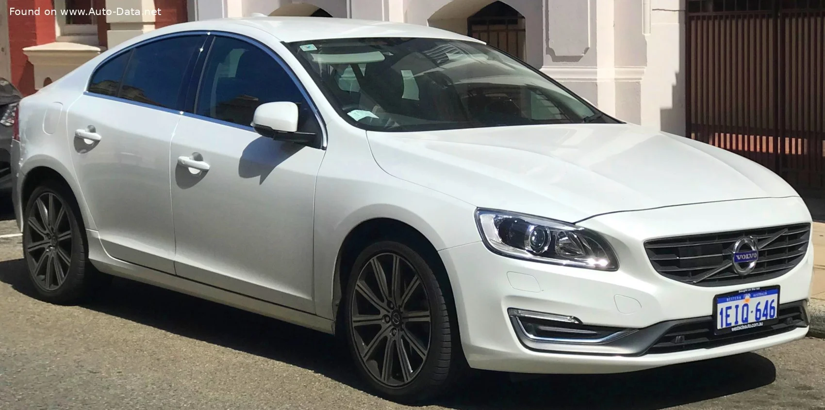 Volvo S60 1.5 T2 (122 Hp) Automatic2015 - 2018 thumbnail 3