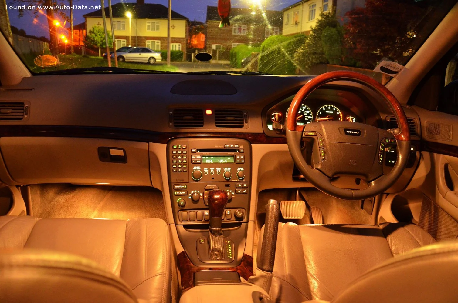 Volvo S80 2.0 20V T5 (226 Hp)1998 - 2000 thumbnail 9