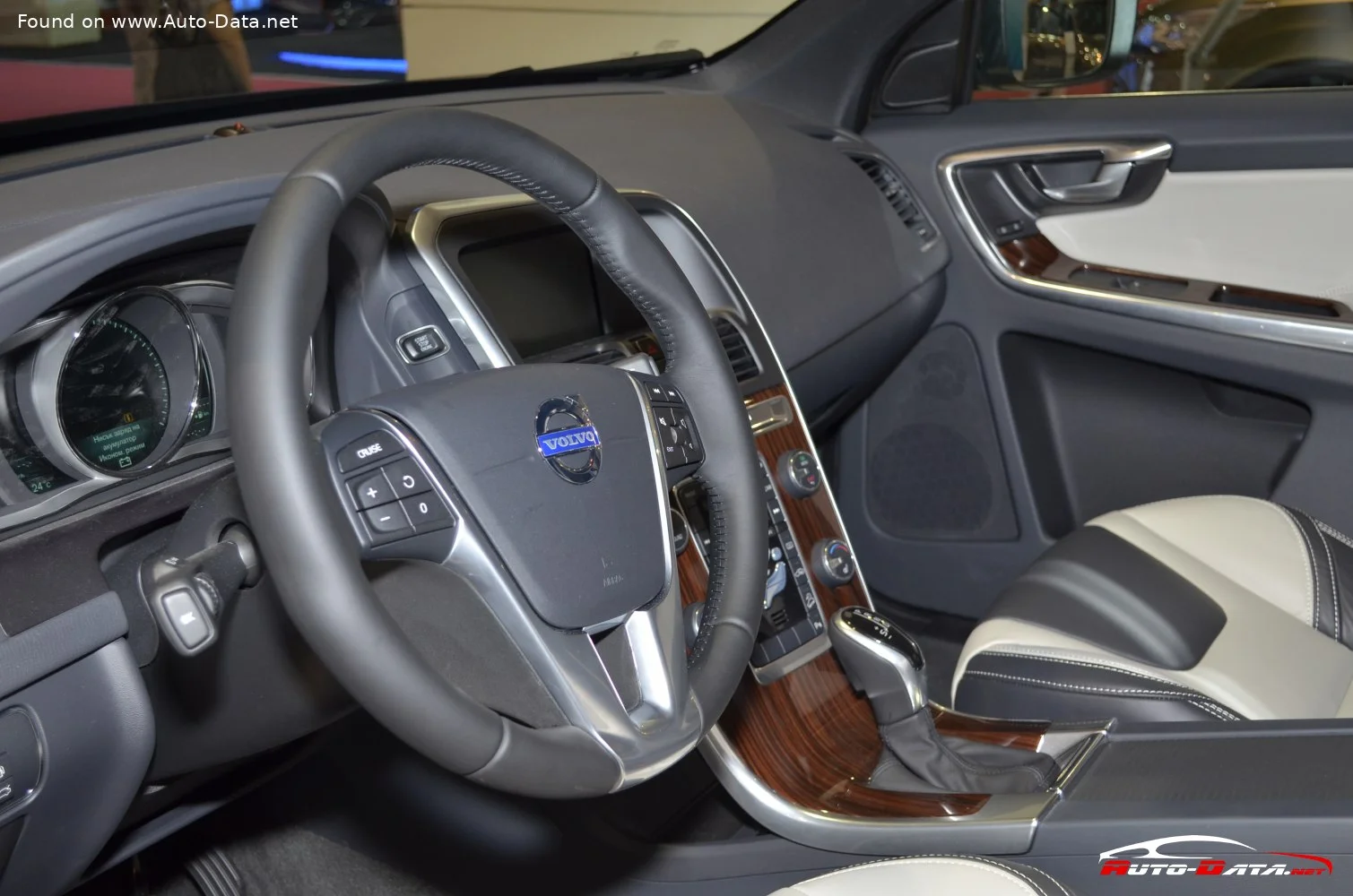 Volvo V40 1.5 T3 (152 Hp) Automatic2015 - 2016 thumbnail 5
