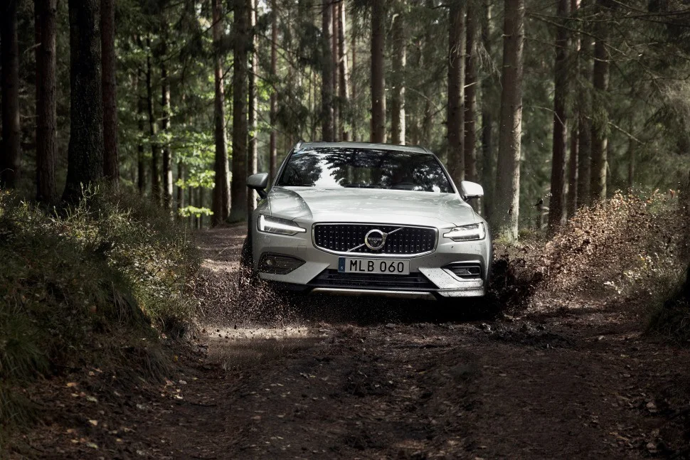 Volvo V60 2.0 B4 (197 Hp) Mild Hybrid AWD Geartronic2020 - 2021 thumbnail 16