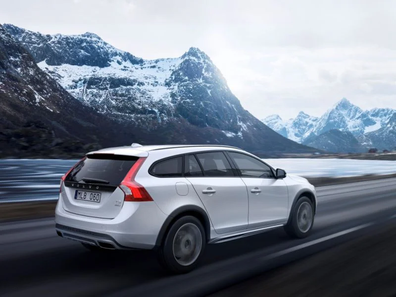 Volvo V60 2.0 D3 (150 Hp)2015 - 2018 thumbnail 18