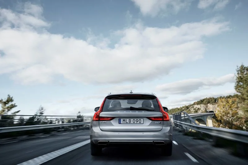 Volvo V90 2.0 D3 (150 Hp)2016 - 2018 thumbnail 18