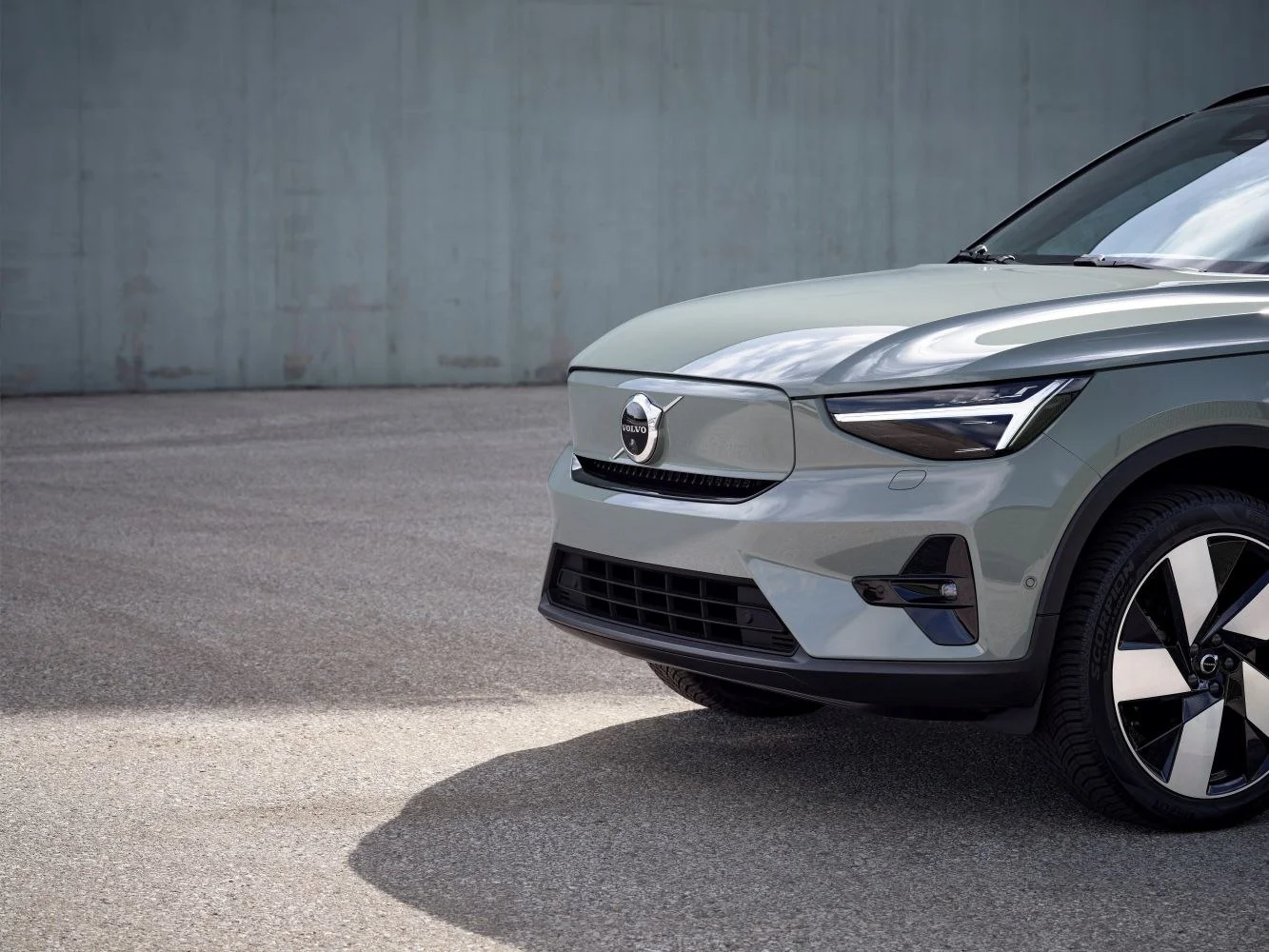Volvo XC40 1.5 T2 (129 Hp)2022 - thumbnail 5