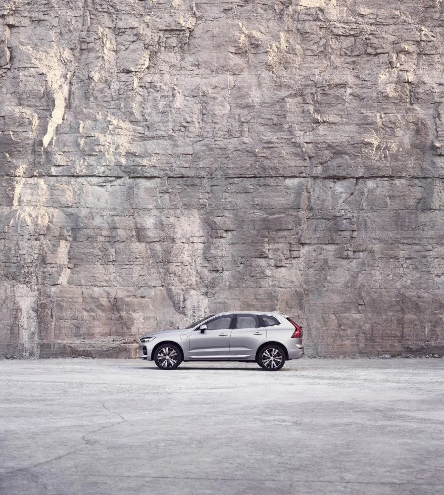 Volvo XC60 2.0 B4 (197 Hp) Mild Hybrid Geartronic2021 - thumbnail 4