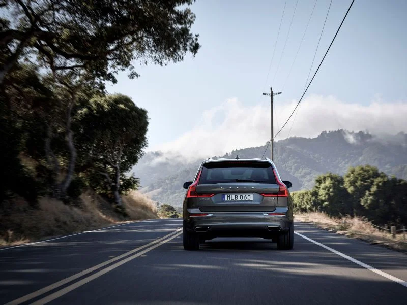 Volvo XC60 2.0 B4 (197 Hp) Mild Hybrid Automatic2020 - 2021 thumbnail 11
