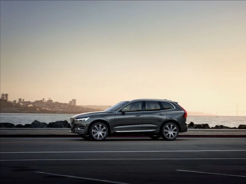 Volvo XC60 2.0 B4 (197 Hp) Mild Hybrid Automatic2020 - 2021 thumbnail 13