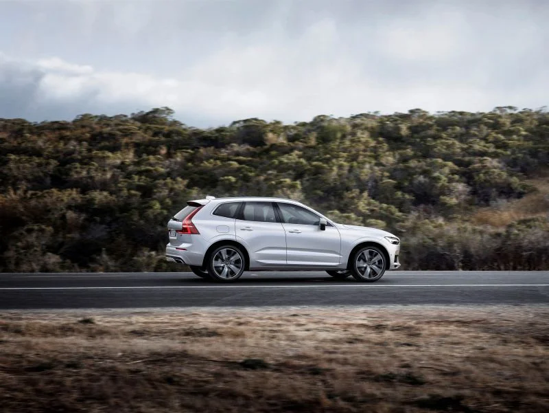 Volvo XC60 2.0 B4 (197 Hp) Mild Hybrid Automatic2020 - 2021 thumbnail 16