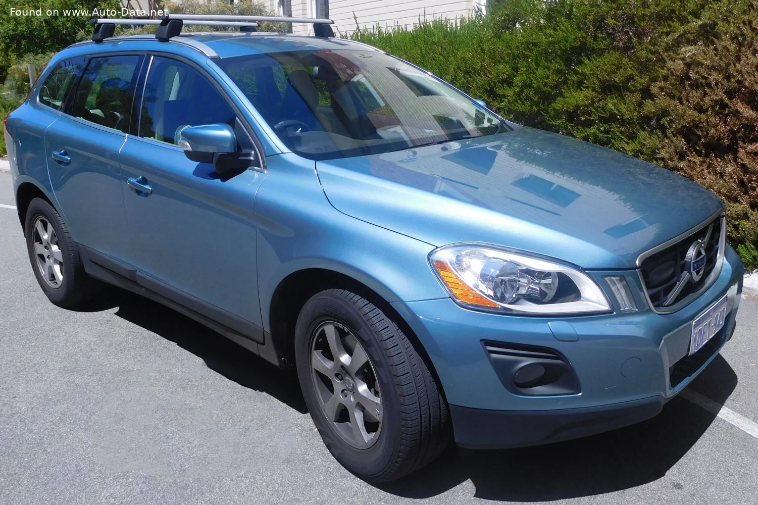 Volvo XC60 2.0 D3 (163 Hp)2012 - 2013 thumbnail 5