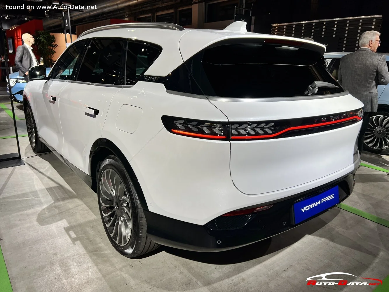 Voyah Free 106 kWh (490 Hp) 4WD Electric2022 - 2023 thumbnail 7