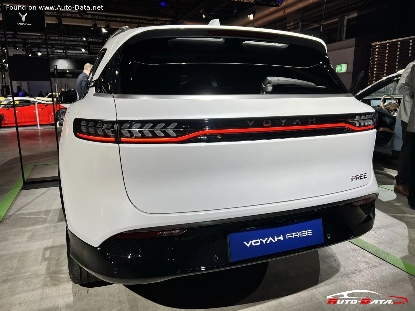 Voyah Free 106 kWh (490 Hp) 4WD Electric2022 - 2023 thumbnail 8