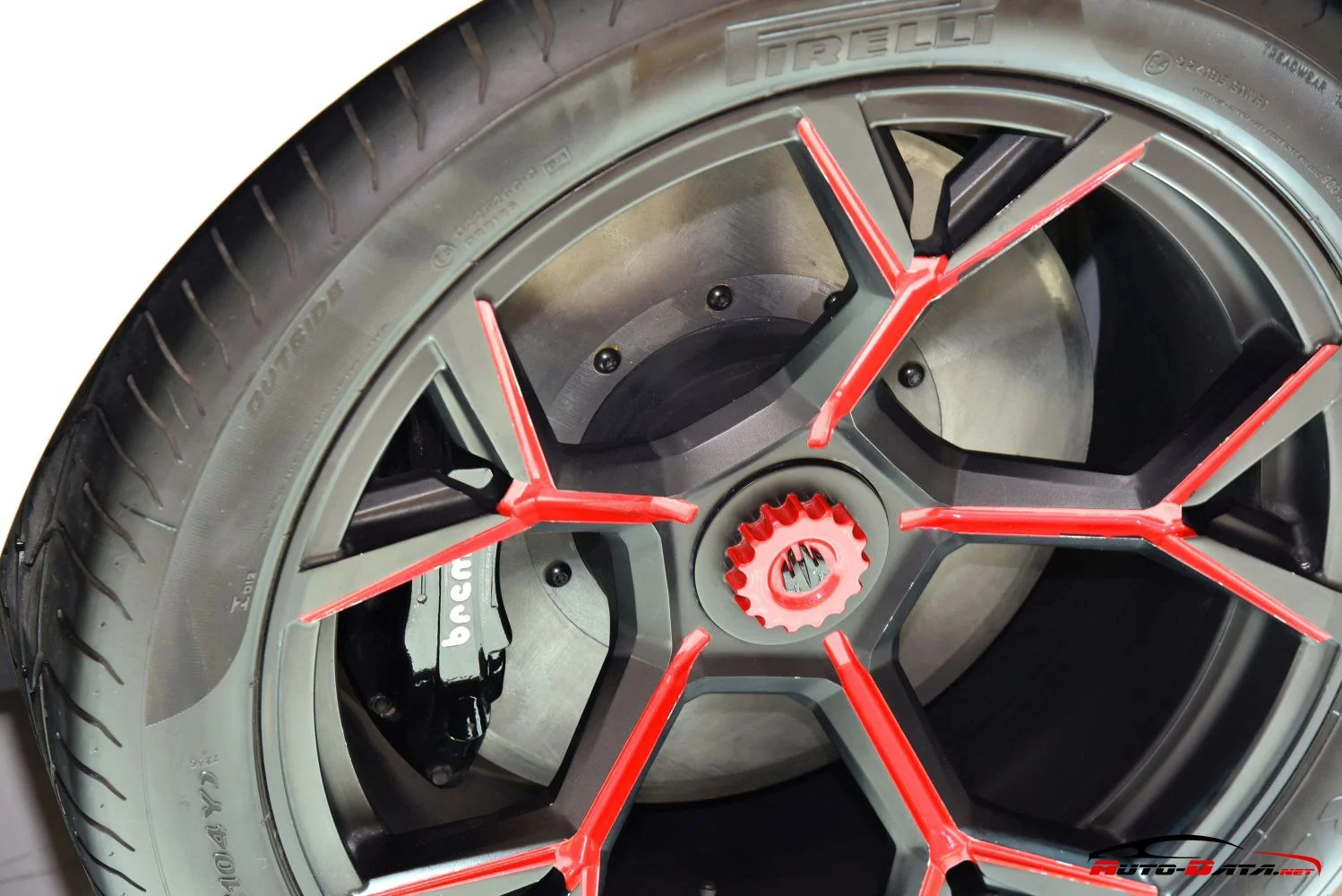 W Motors Fenyr W Motors Fenyr SuperSport Concept thumbnail 7