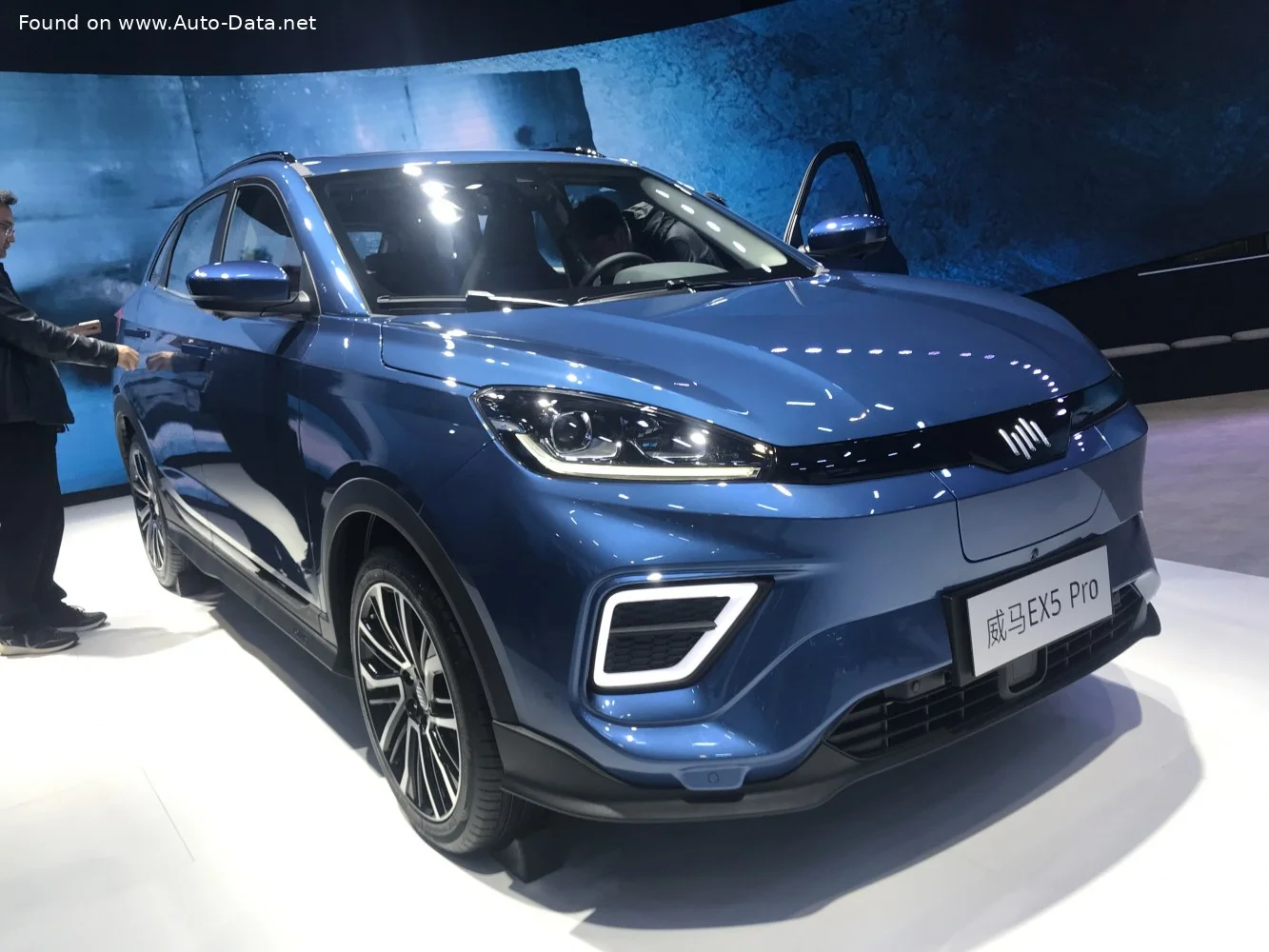 Weltmeister EX5 52.7 kWh (218 Hp) Electric2018 - 2022 thumbnail 3