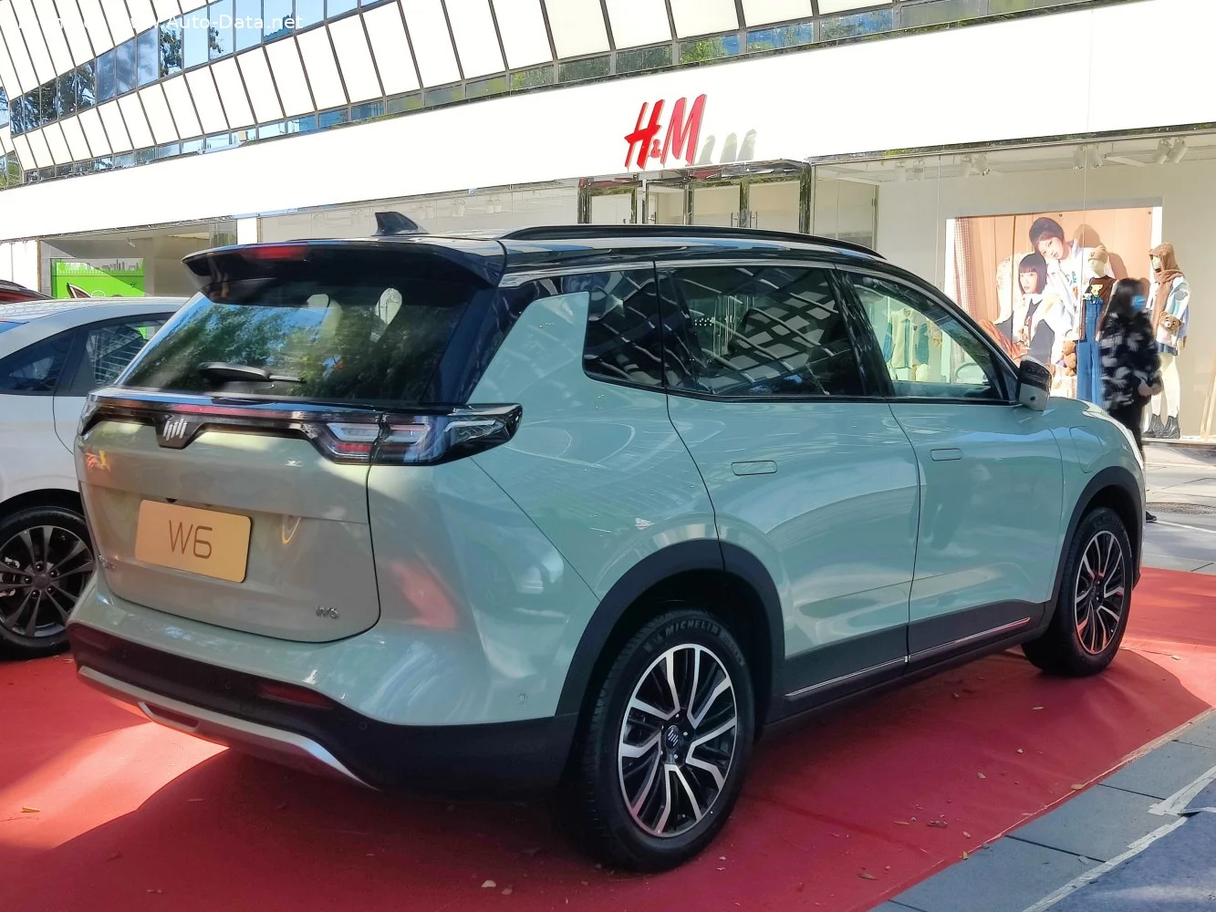 Weltmeister W6 66.22 kWh (218 Hp) Electric2021 - 2022 thumbnail 2