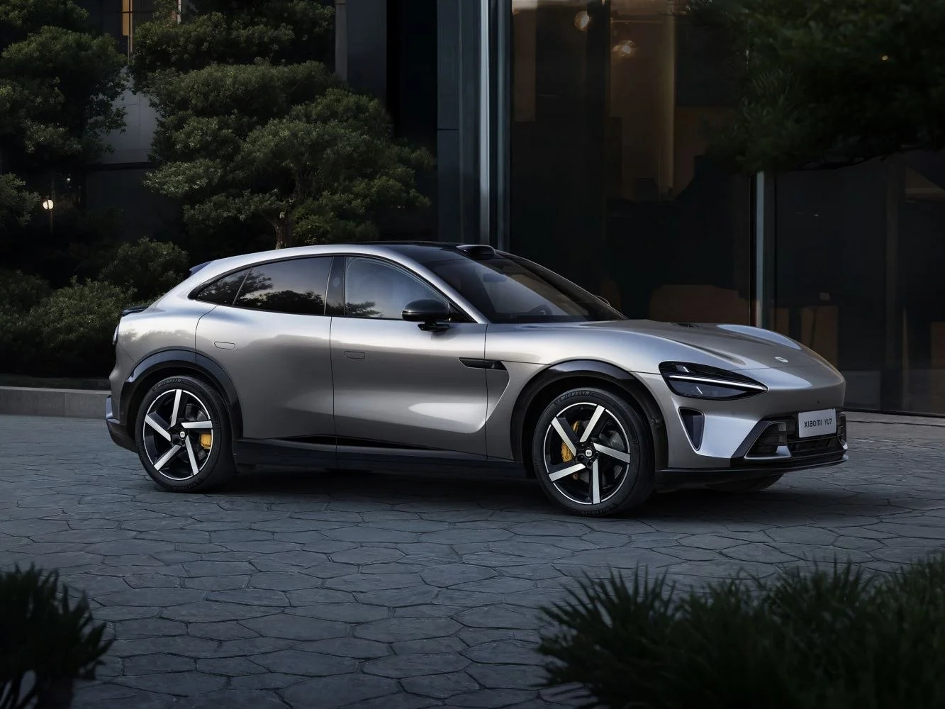 Xiaomi YU7 96.3 kWh (320 Hp)2025 - thumbnail 3