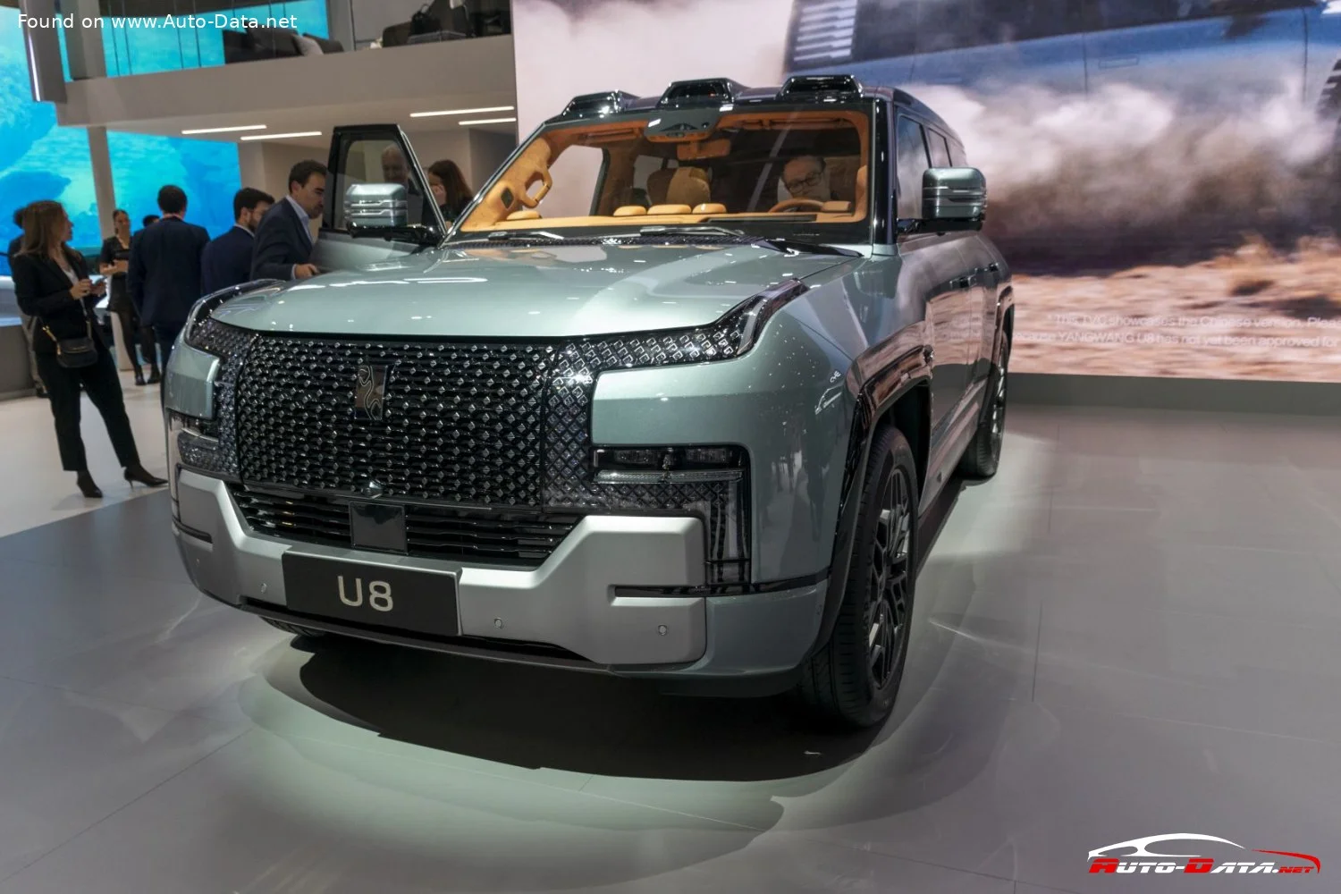 Yangwang U8 2.0T (1197 Hp) Extended Range Pure Electric 4WD2023 - - 1