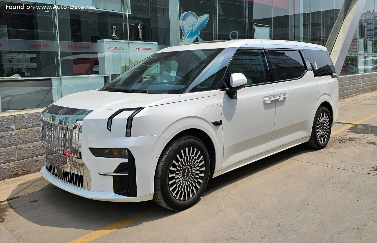 Zeekr 009 116 kWh (544 Hp) Dual Motor AWD Electric2023 - - 1