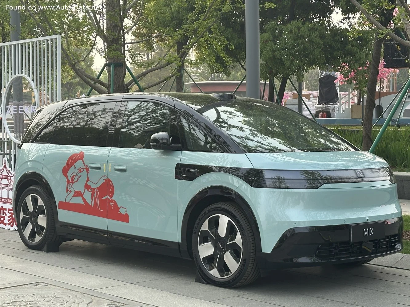 Zeekr Mix 102 kWh (422 Hp) Electric2024 - - 1