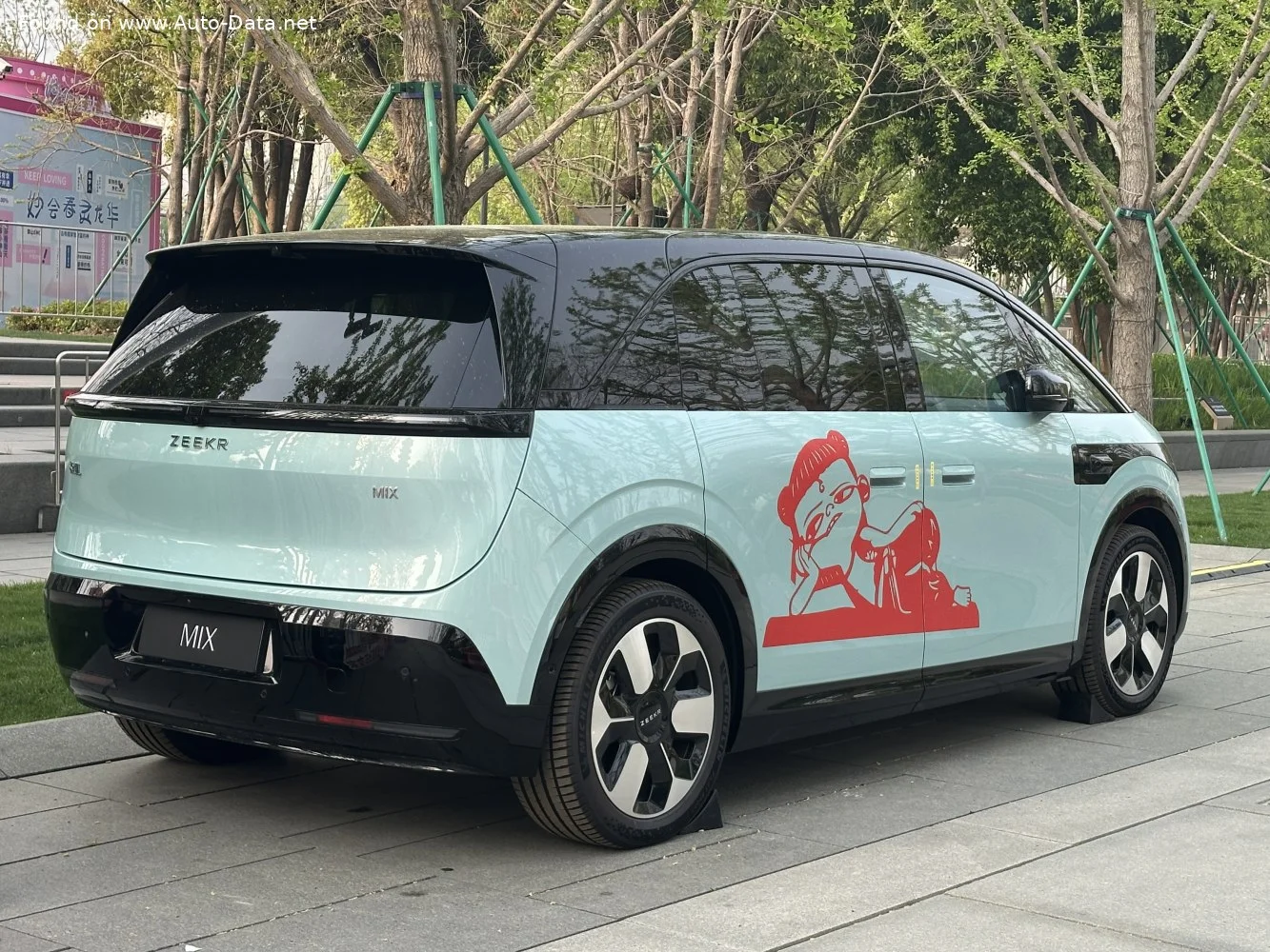 Zeekr Mix 102 kWh (422 Hp) Electric2024 - thumbnail 2