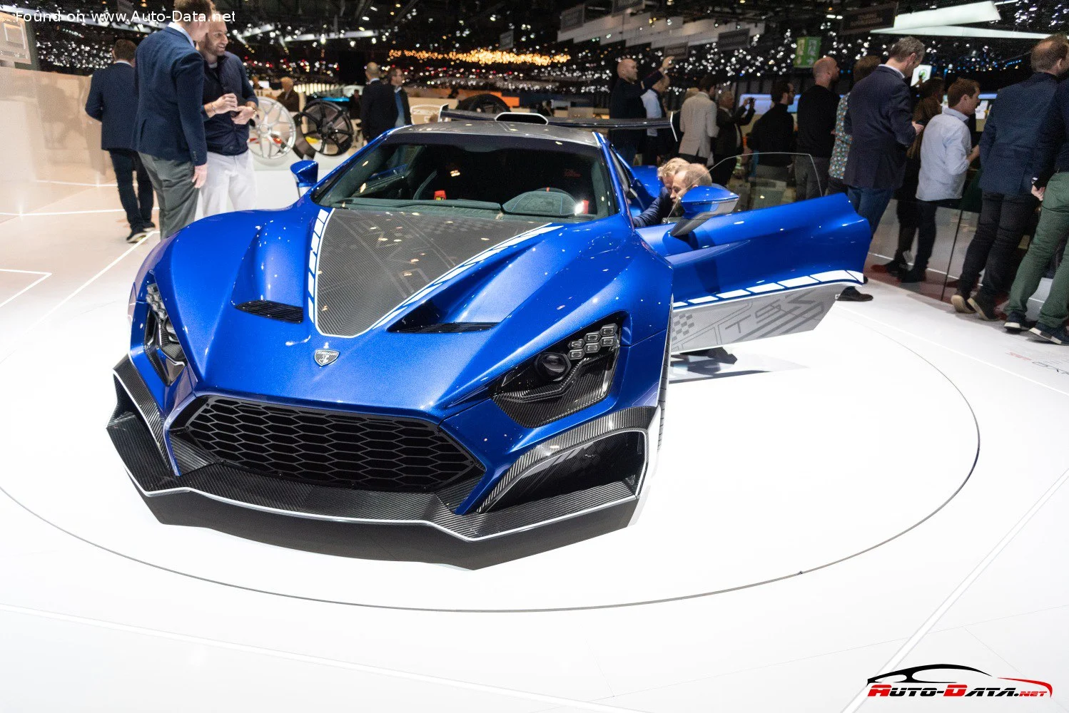 Zenvo TSR-S 5.8 V8 (1177 Hp) Automatic2018 - thumbnail 11