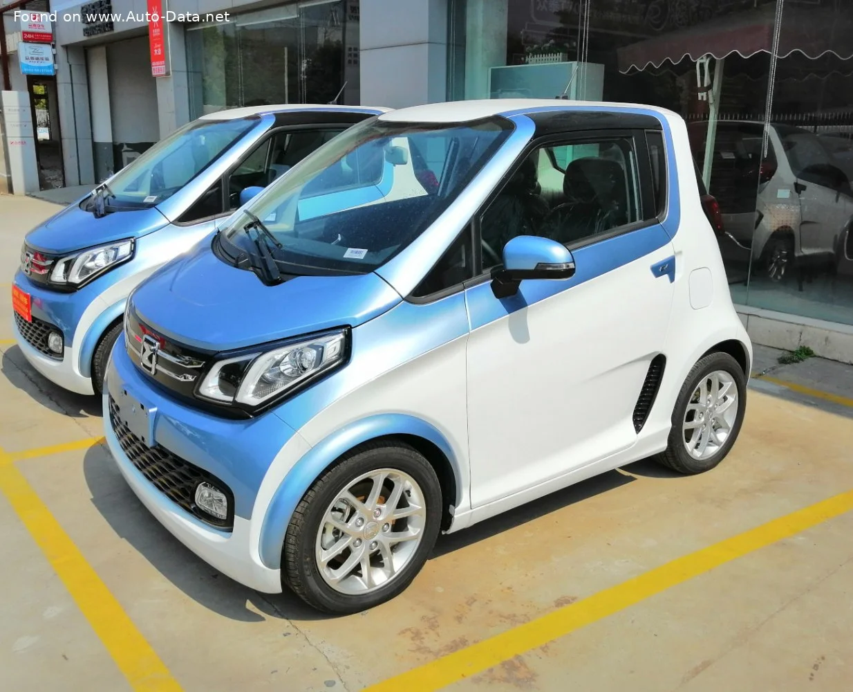 Zotye E200 24.5 kWh (82 Hp)2016 - thumbnail 3